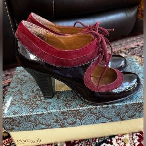 EuroSoft patent leather heels, 7.5, great condition in the original box